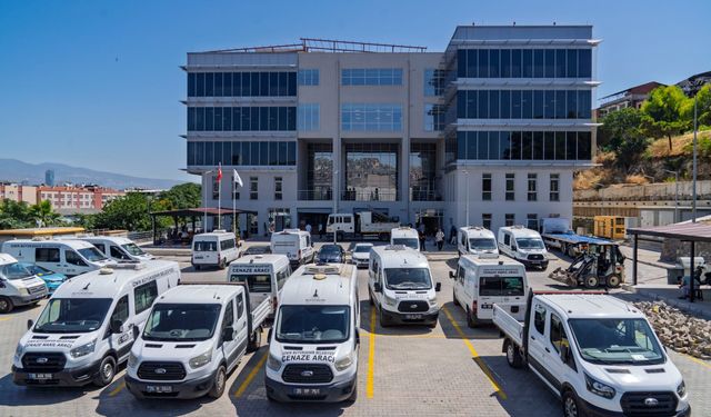 İzmir Büyükşehir’de iki istifa daha!