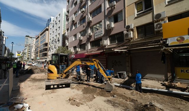 Kıbrıs Şehitleri Caddesi’nde zemin yenileniyor!