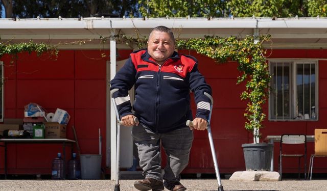 '110 Yaşar' 24 yıldır İzmir İtfaiyesi’nde görev yapıyor