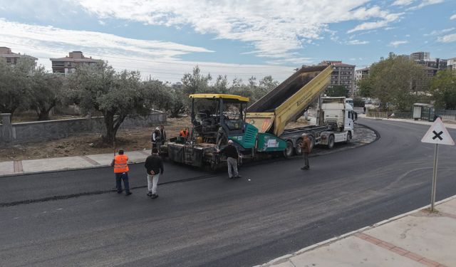 İzmir’de iki güzergahta yol mesaisi