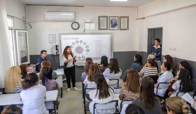 Bornova’da çevre bilinci için öğretmenlere eğitim