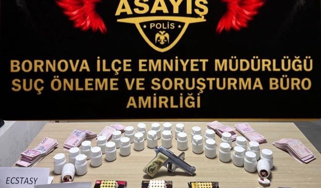 İzmir’de bir evde binlerce hap ele geçirildi