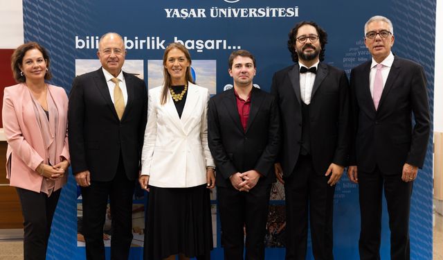 İzmir’de Türkiye-Portekiz dostluğu müzikle kutlandı
