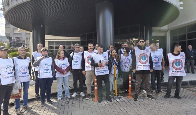 Balçova Belediyesinde memurlar iş bıraktı