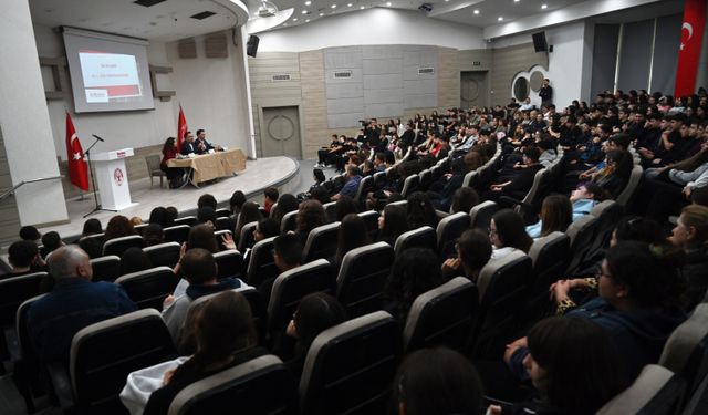 Bornova’da gençler geleceğin afetlerine hazırlanıyor!
