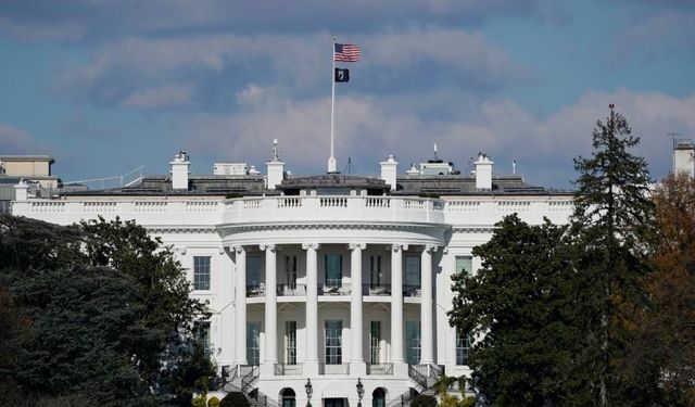 Trump duyurdu: Beyaz Saray Sözcüsü değişti!