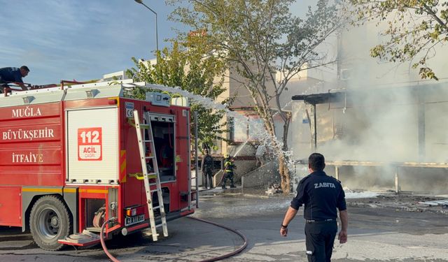 Bodrum’da depo yangını: 15 dakikada küle döndü
