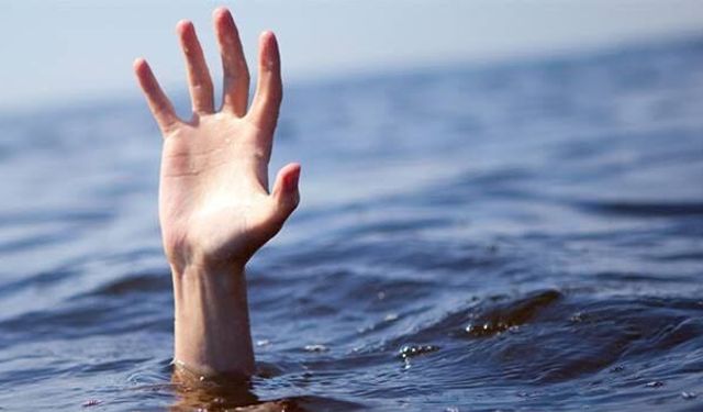 Çeşme Tekke Plajı’nda acı olay: Denize giren 55 yaşındaki vatandaş hayatını kaybetti!