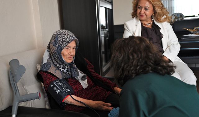 Bornova’nın çınarlarına anlamlı ziyaret