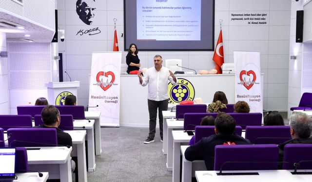 Buca Belediyesi personeline hayat kurtaran eğitim