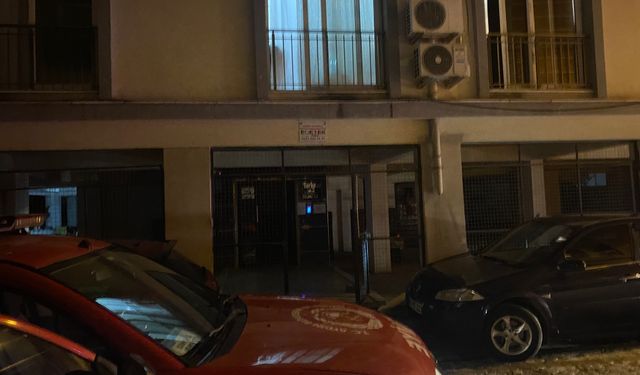 Efeler’de mutfak yangını paniğe neden oldu
