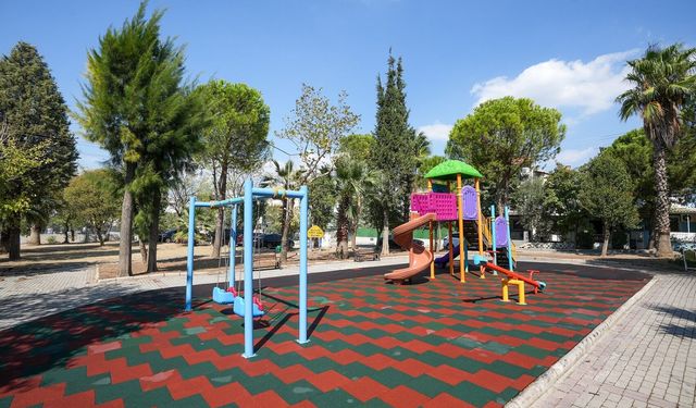 Gaziemir’in üç parkında yenileme çalışması