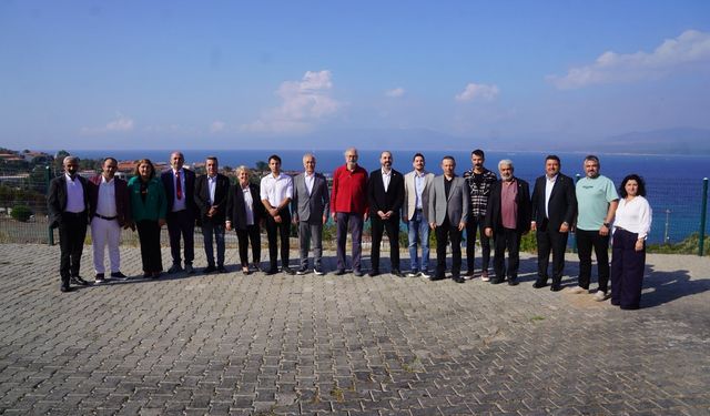 Seferihisar’da siyasi partiler aynı masada!