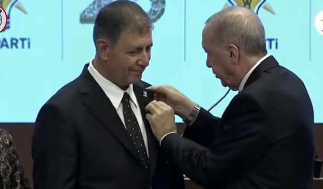 Cemil Tugay Ak Parti'ye geçti!