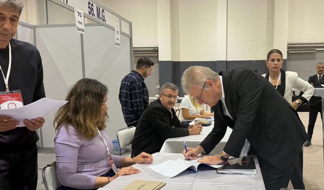 İZTO’da seçim heyecanı: İlk oyu Özgener kullandı