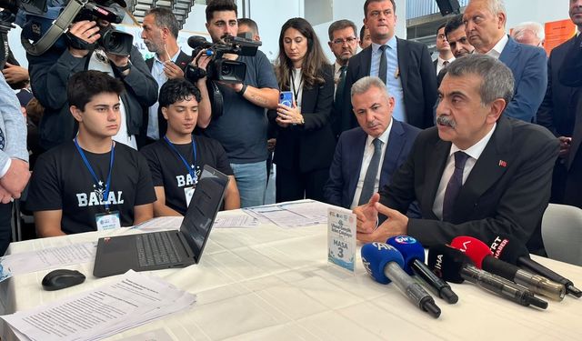 Bakan Tekin'den İzmir'de ‘yaşanabilir çevre' vurgusu