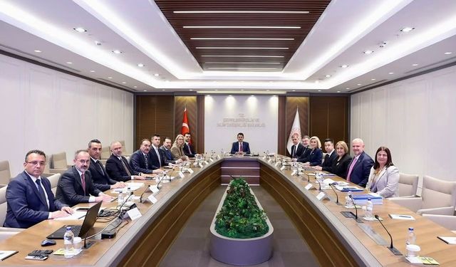 İzmir’in projeleri Bakan Kurum’a iletildi