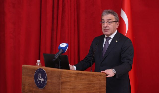İzmir’in üniversiteleri Cumhuriyet’in kazanımlarını DEÜ’de ele aldı