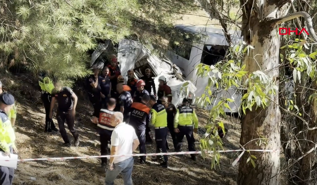 Aydın-İzmir Otoyolu'nda korkunç kaza: 2 kardeş yaşamını yitirdi!