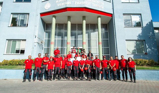 Karşıyaka'da deprem tahliye tatbikatı