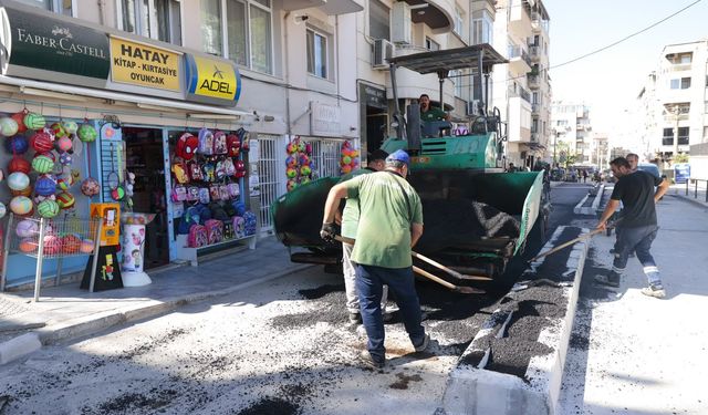 Konak’ta beş okulun bulunduğu sokak yenilendi