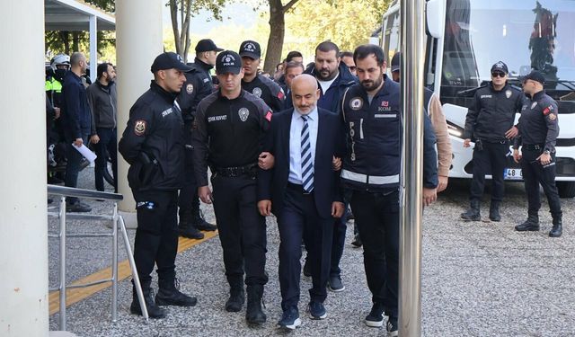 Milas Belediyesi soruşturmasında 20 şüpheli adliyede!