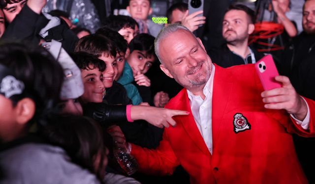 Menemen’de Cumhuriyet coşkusu: On binler meydanda!