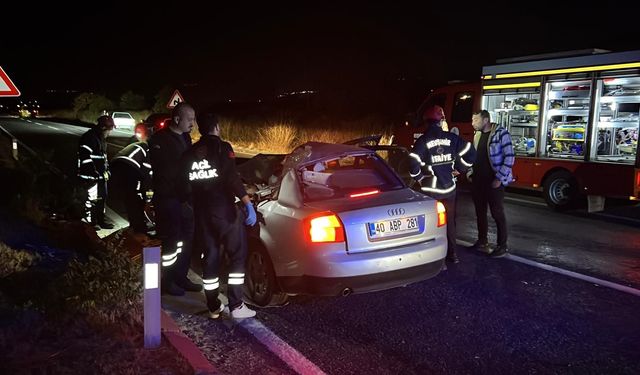 Nevşehir’de TIR’a çarpan otomobilde iki kişi hayatını kaybetti
