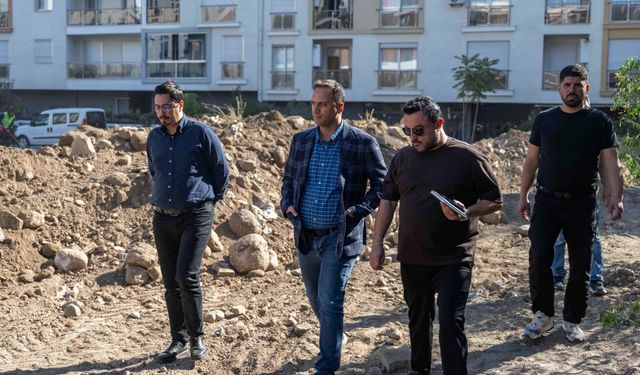 Bornova’da Erzene’nin otopark ve yol sorunu çözülüyor