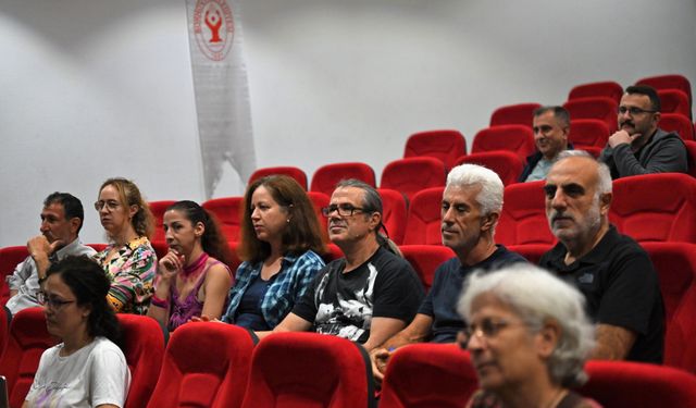 Bornova’da sazın mirası usta ve çıraklarla yaşatıldı