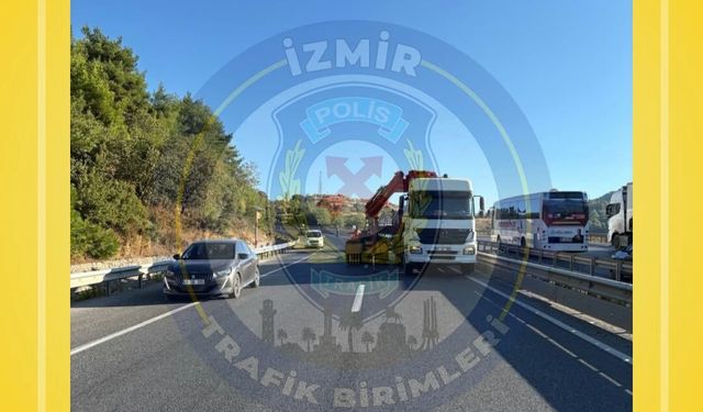Manisa-İzmir kara yolunda bariyer çalışması: Trafiğe kapatıldı