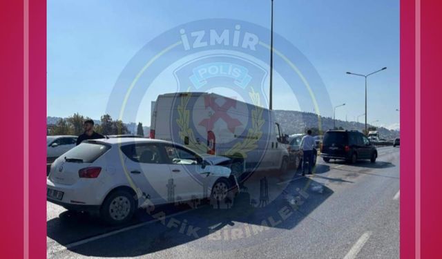 İzmir Mürselpaşa Bulvarı’nda kaza