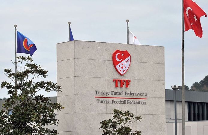 TFF’den transfer hamlesi: Yabancı kuralındaki 'genç oyuncu' şartı esnetiliyor!