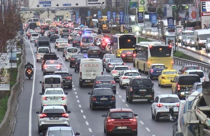 Zorunlu trafik sigortasında nisan zammı! Yeni primler açıklandı