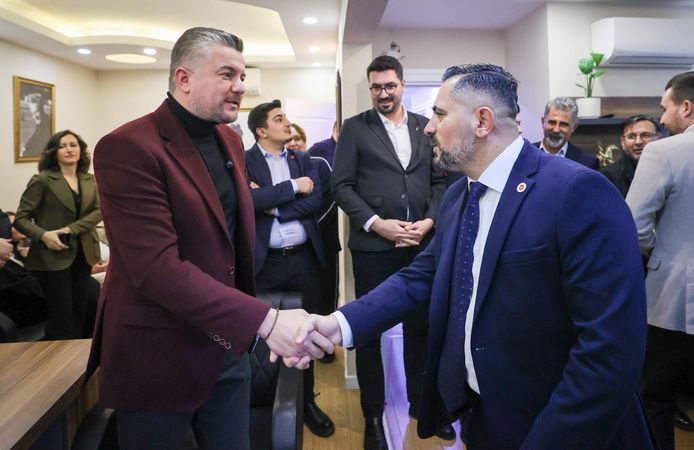 Başkan Duman'dan CHP Buca yönetimine hayırlı olsun ziyareti