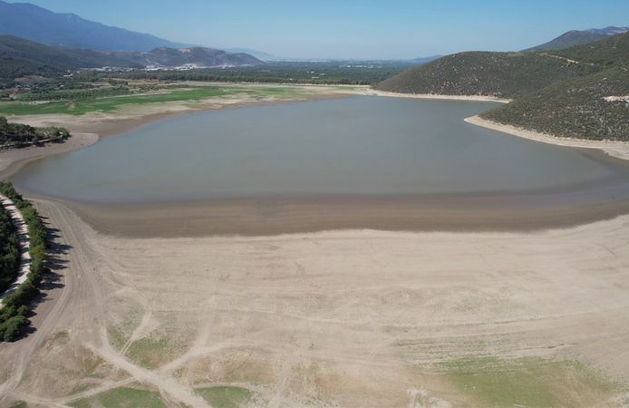 Bursa’da çiftçinin yüzü güldü: Gölbaşı Göleti su tutmaya başladı