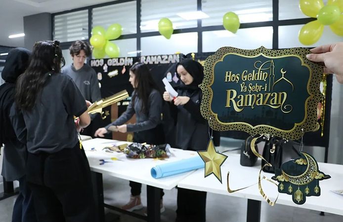 Laiklik bildirisi olayı nedir? İmzalayan ve haklarında dava açılan 168 isim kim?