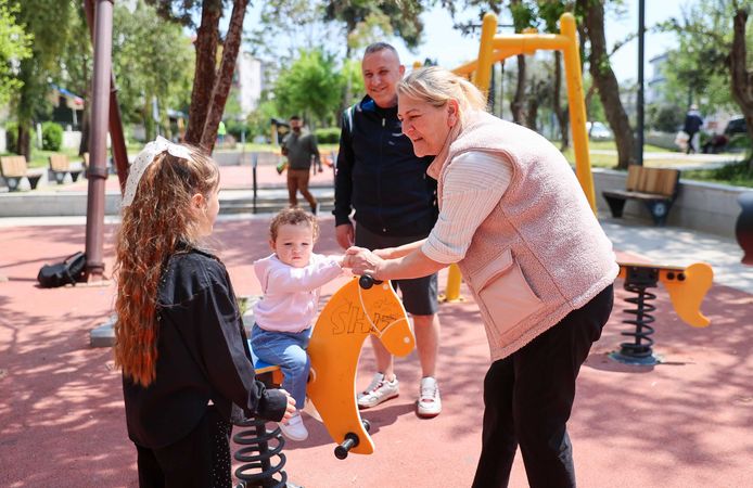 Buca’da minik başkan Adasu belediye çalışmalarını inceledi