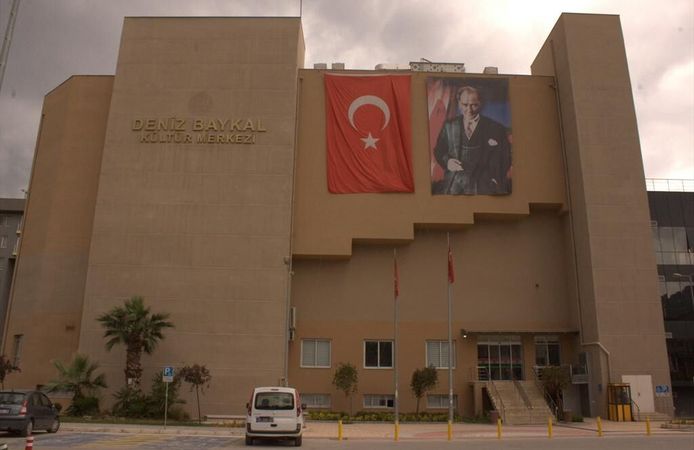 Karşıyaka'da kültür merkezi üniversiteye tahsis edildi: MYO süreci başlıyor