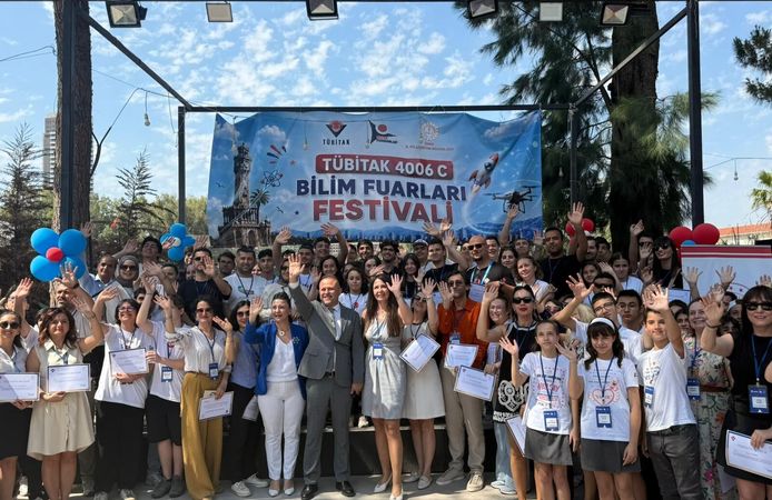 İzmir’de bilim şöleni başladı