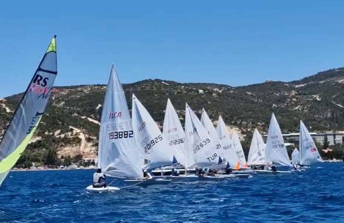 Rotada olimpiyat var: Foça’da yelkenler fora!
