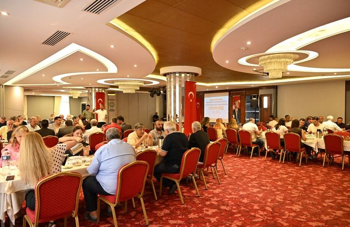 Büyükşehir Belediyesi hemşehri dernekleriyle bir araya geldi
