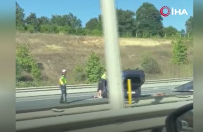 İstanbul Havalimanı yolunda hafriyat kamyonu devrildi!