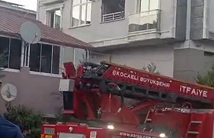 Darıca’da mutfak yangını sırasında doğalgaz patladı