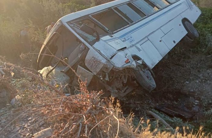 Yolcu otobüsü şarampole devrildi: 6 ölü, 22 yaralı!