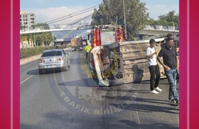İzmir’de trafik kazası: Anadolu Caddesi'nde yoğunluk oluştu