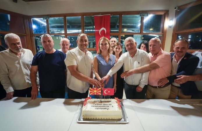Kuzey Makedonya’nın bağımsızlığı Konak’ta kutlandı
