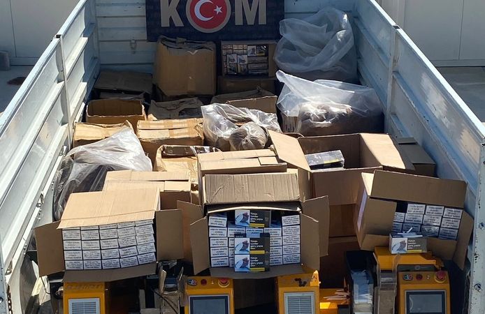 Aydın’da 138 bin 800 bandrolsüz makaron ele geçirildi