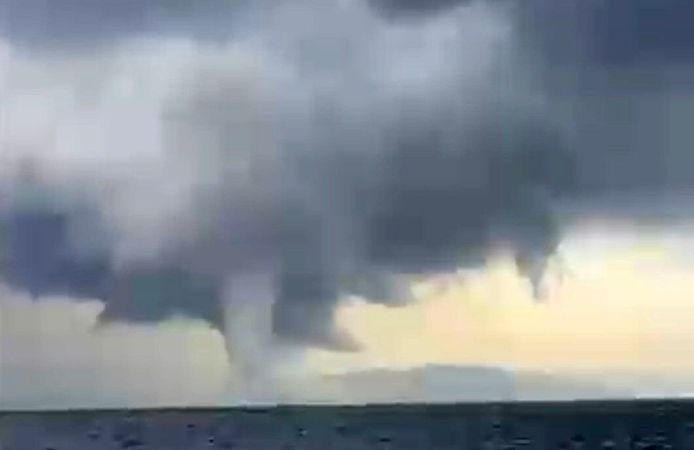 Bodrum ile Kos Adası arasında denizde dev hortum oluştu