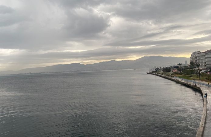 İzmir’de hafta sonu planı yapanlara yağmur uyarısı!